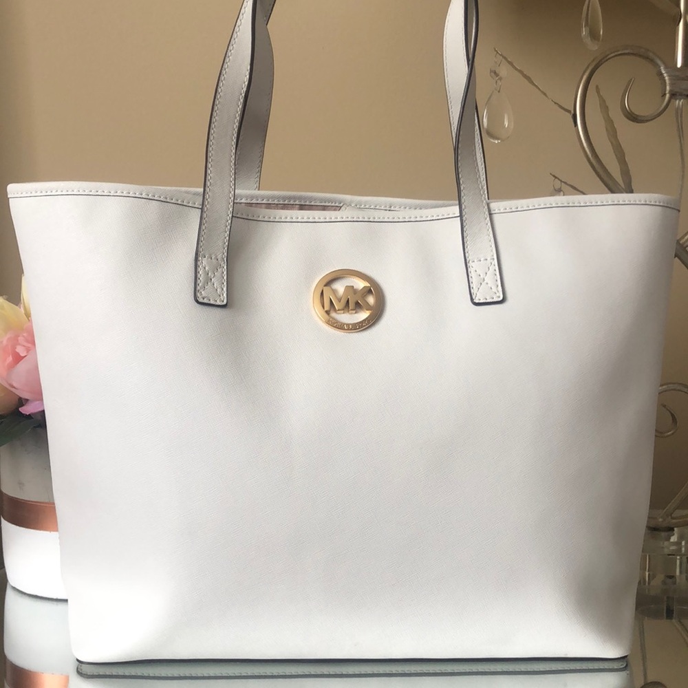 New MICHAEL Michael Kors White Leather Jet Set Travel Tote - Picture 1 of 13